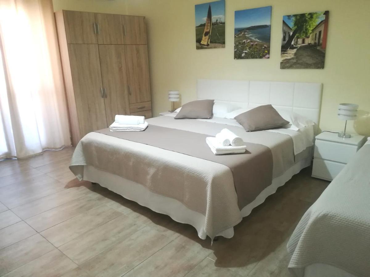 Passi Alterni Apartments Альгеро Экстерьер фото